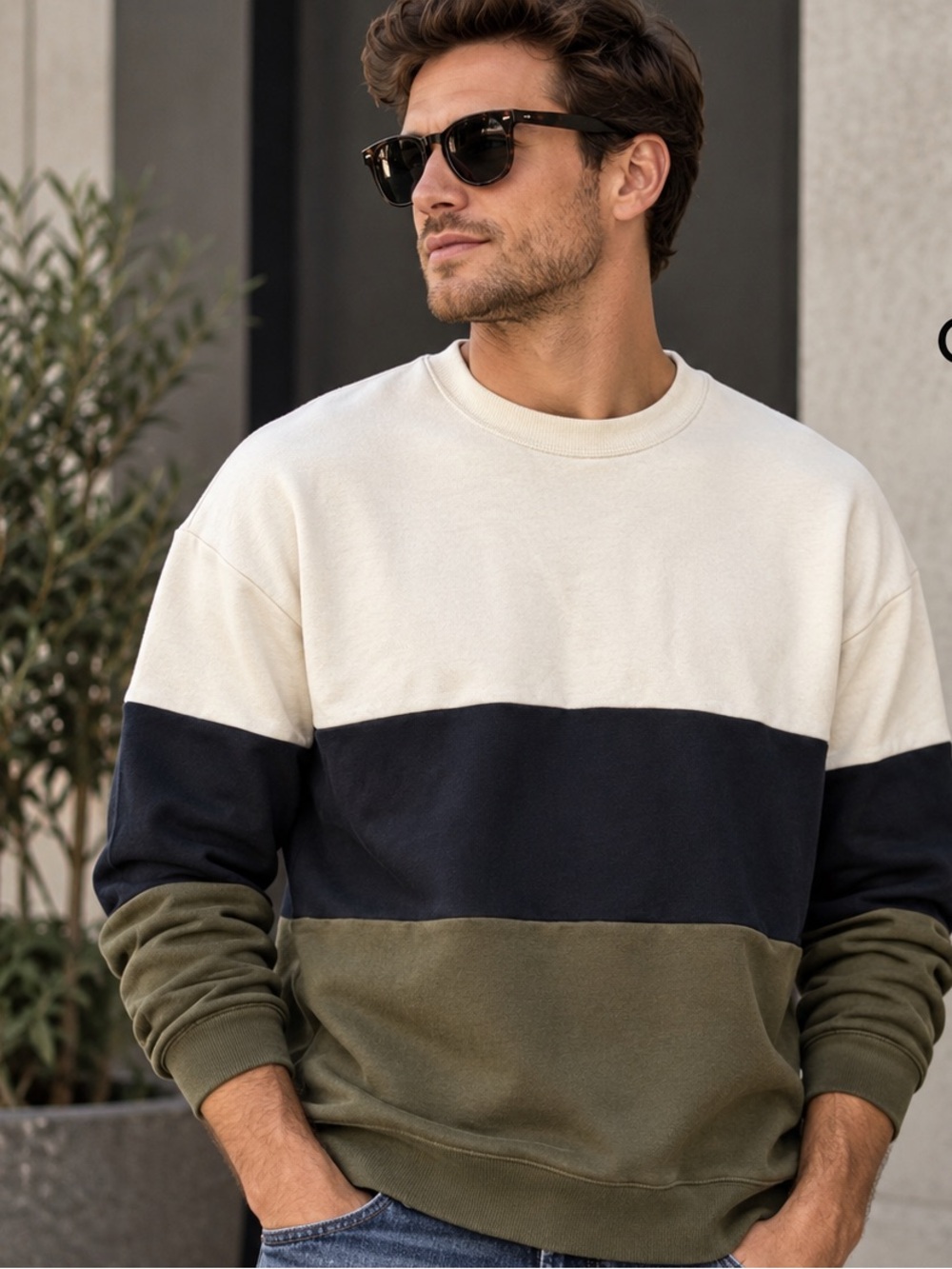 Original Use Colorblock Crewneck Sweatshirt – Men’s Medium